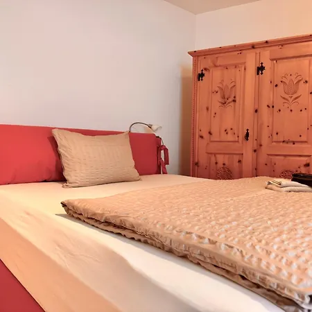 3.5 Dmura Bernina شقة *