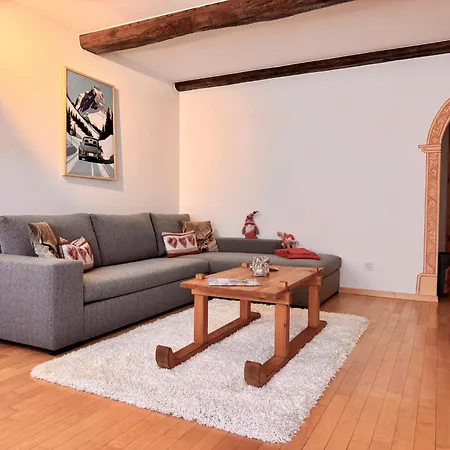 3.5 Dmura Bernina شقة *